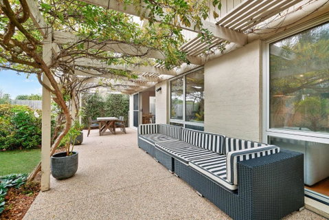 Salt Air Hideaway With Lush Backyard - Accommodation Georgetown 2