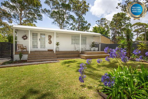 Salt And Pepper Pet Friendly 5 Mins Drive To Beach - Accommodation Georgetown 0