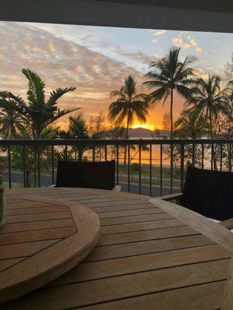 Salt On South - Beachfront Bliss - Accommodation Georgetown 2