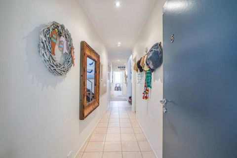 Saltwater 5 - Sleeps 8 - Close To Main Beach - Accommodation Georgetown 3