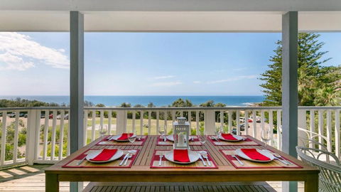 Salty Air Beachside Cottage At Killcare - Accommodation Georgetown 1