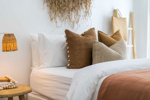 Salty Palms By The Sea - ONE - Accommodation Georgetown 1