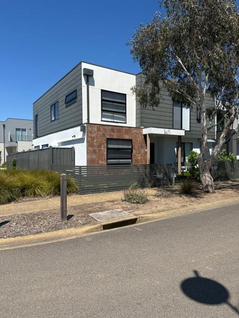 Sanary A Modern Beach Home In Martha Cove - Accommodation Georgetown 0