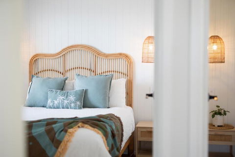 Sanbis Cabin - Hidden Boutique Retreat, Sea Views - Accommodation Georgetown 0