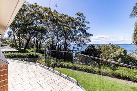 Sanctuary On Dutchies, 18 Gloucester Street - Water Views, Air Conditioning, WiFi And Close To Town - Accommodation Georgetown 1