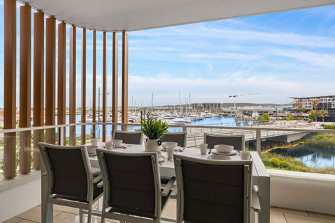 Sailview Escape - A Tranquil Marina Hideaway - Accommodation Georgetown 3