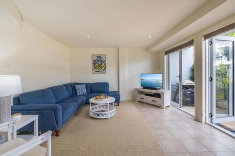Sandcastles 4 -8 Ala Moana Way - Accommodation Georgetown 2