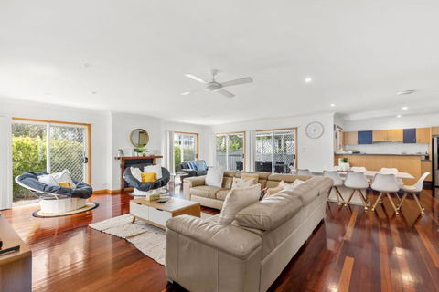 Sandlewood Breeze - Pet Friendly - Community Pool - Accommodation Georgetown 2
