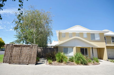 Sandpiper 10 - Close To Town And Beach - Accommodation Georgetown 0