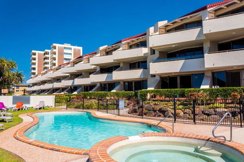 Sandrift Beachfront Apartments - Accommodation Georgetown 0