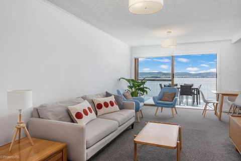 Sandy Bay Waterfront - Accommodation Georgetown 0