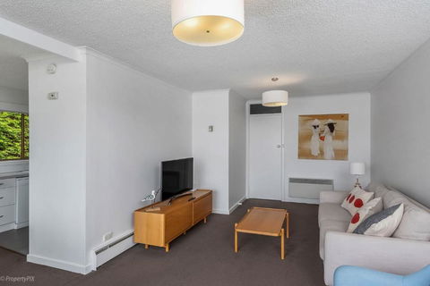Sandy Bay Waterfront - Accommodation Georgetown 3