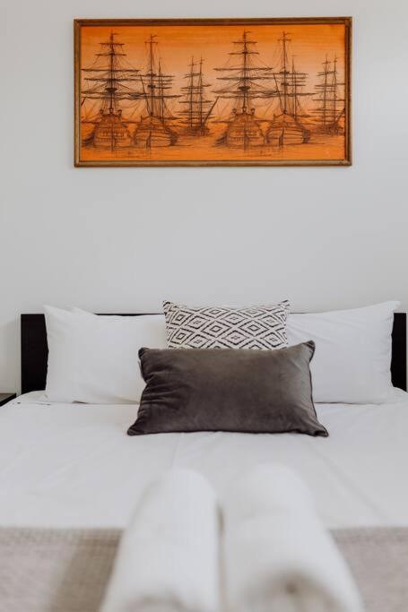 Scandi At Stieglitz Sleeps 6 Modern & Stylish - Accommodation Georgetown 3