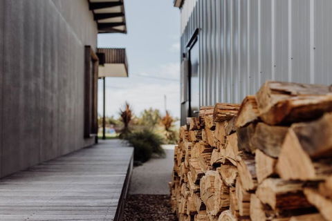 Scandi At Stieglitz Sleeps 6 Modern & Stylish - Accommodation Georgetown 2