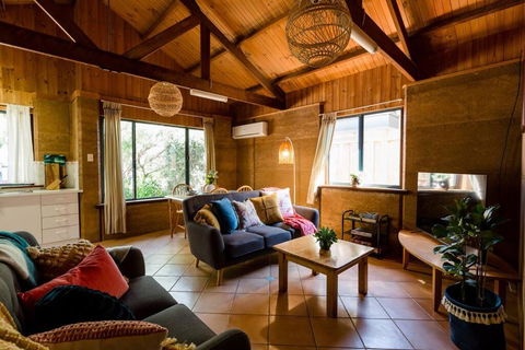 Sea Escape Studio - Beach Hideaway In Prevelly - Accommodation Georgetown 0