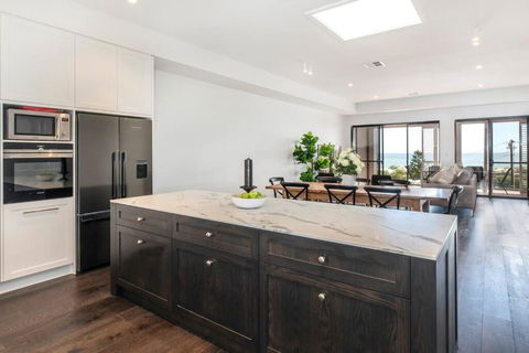 SEA FOR MILES At Semaphore To Relax & Unwind - Accommodation Georgetown 3
