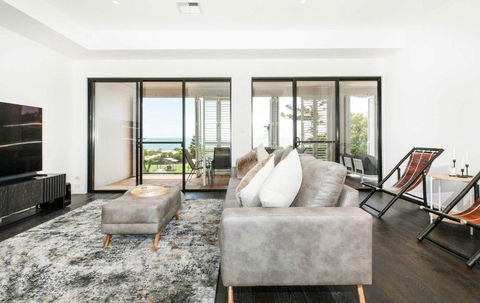 SEA FOR MILES At Semaphore To Relax & Unwind - Accommodation Georgetown 0