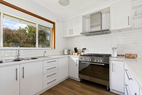 Sea View Cottage Wifi And Linen Included Inverloch - Accommodation Georgetown 1