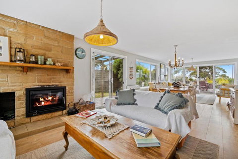 Sea Views At Spring Beach Tasmanias East Coast - Accommodation Georgetown 2