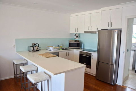 Seacrest Unit 4 - Bring Your Own Linen. - Accommodation Georgetown 2