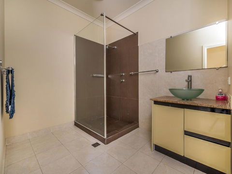 Seafront Unit 50 - Accommodation Georgetown 3