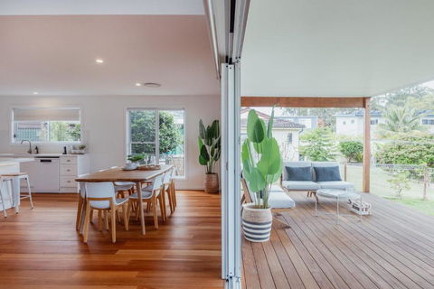 Seaglass Beach House - Accommodation Georgetown 1