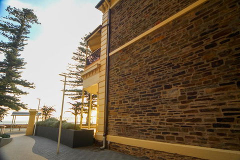 Seafield Tower Glenelg Apartment No 5 - Accommodation Georgetown 3