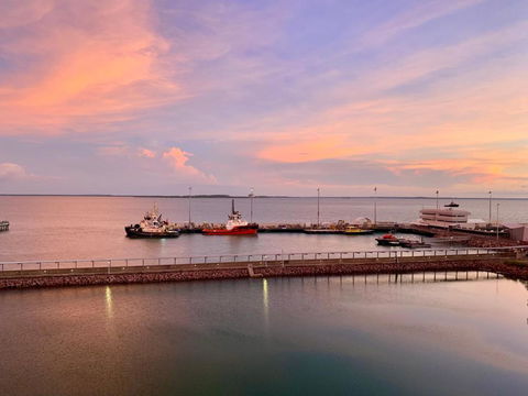 Serenity Peary - Executive 1brm At Darwin Waterfront With Sea Views - Accommodation Georgetown 1