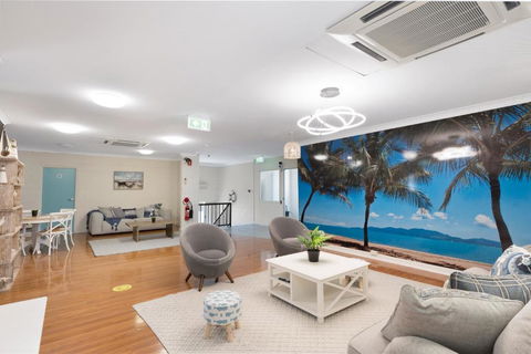 Seaside Lodge Hostel Townsville- Right Next To Coles, 2 Mins Walk To Strand & CBD - Accommodation Georgetown 2