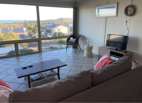 Sensational Ocean Views Only 200m Goolwa Beach - Accommodation Georgetown 3