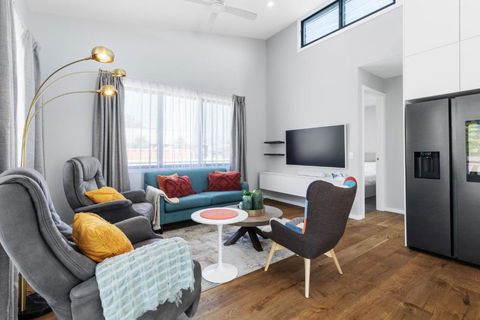 Shiraz At Marks Point Lovely 2-Bed Villa - Accommodation Georgetown 3