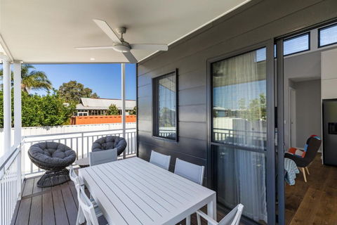 Shiraz At Marks Point Lovely 2-Bed Villa - Accommodation Georgetown 2