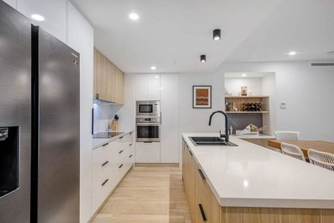 SEASIDE ESCAPE@ The Cosmopolitan Unit 10406 - Accommodation Georgetown 2
