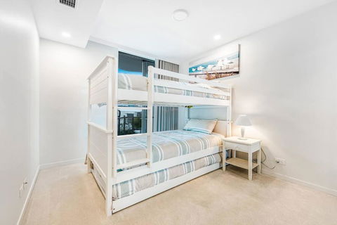 SEASIDE ESCAPE@ The Cosmopolitan Unit 10406 - Accommodation Georgetown 3