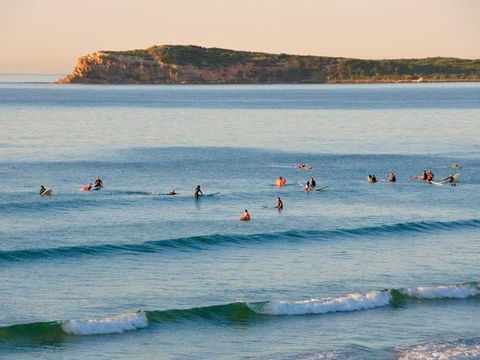 Seaside Retreat - Steps From Surf And Cafes - Accommodation Georgetown 1