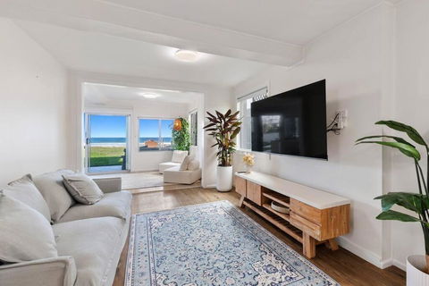 Seaside Serenity Exclusive Beachfront Escape - Accommodation Georgetown 0