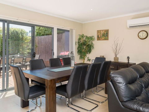 Seaside Splendour - Accommodation Georgetown 2