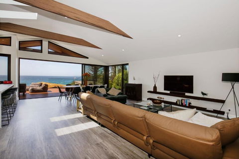 Seaview I Pet Friendly With Stunning Views I 1 Min To Beach - Accommodation Georgetown 1