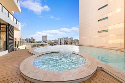 Seaview Studio - A Compact CBD Retreat - Accommodation Georgetown 2