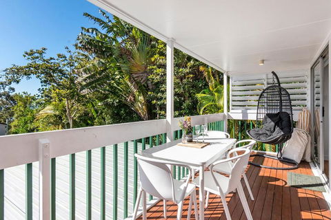 Seaviews Little Cove Beach Noosa,2bd 200m To Beach - Accommodation Georgetown 3