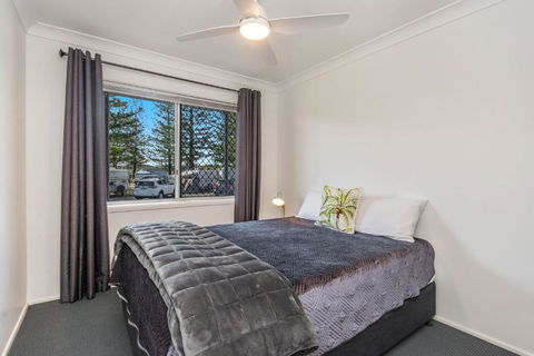 Seawest 1 - Entrance Harbour Street - Accommodation Georgetown 3