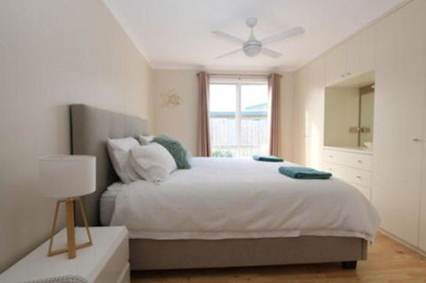 Self Contained Unit Close To The Beach - Accommodation Georgetown 2