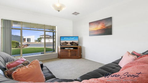 Sellicks Seacsape By Wine Coast Holidays - Accommodation Georgetown 2