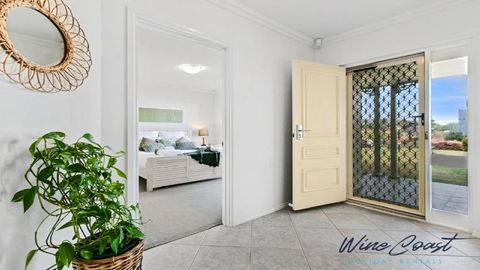 Sellicks Seacsape By Wine Coast Holidays - Accommodation Georgetown 3