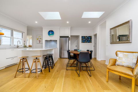 Serene 3BR Haven In Ainslie - Ideal Getaway - Accommodation Georgetown 1