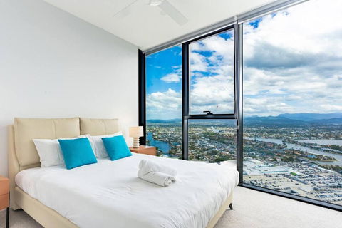 Serene Hinterland Views From The Star - One Bedroom Luxe Apartment On The Star Residence - Accommodation Georgetown 1