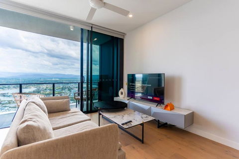 Serene Hinterland Views From The Star - One Bedroom Luxe Apartment On The Star Residence - Accommodation Georgetown 3