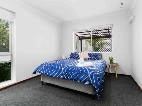 Serene Stay 2br, Sleeps 4, River & Beach Close - Accommodation Georgetown 2
