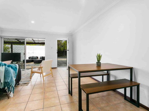 Serene Stay 2br, Sleeps 4, River & Beach Close - Accommodation Georgetown 1