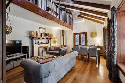 Serenity House Pemberton - Accommodation Georgetown 3